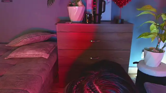 jade_brunnette webcam