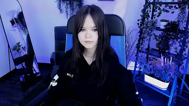 Elainebeness live sex cam