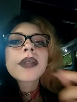 whatevaandissues webcam