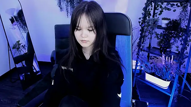 elainebeness (F young) - wake up bitch!