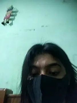 Disha_Nur0 webcam