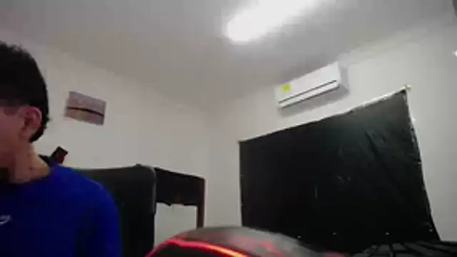 StraightBoy_Nick webcam