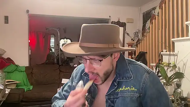 MasterDaddyCool webcam