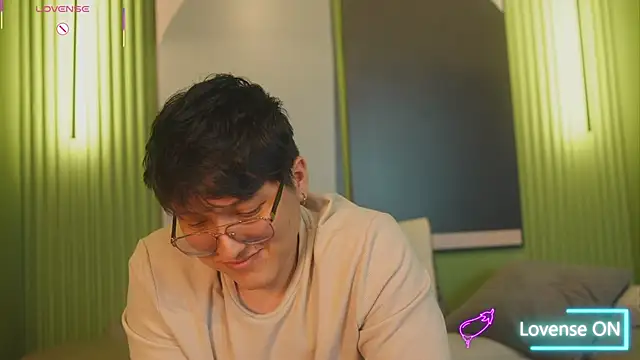 Mia_and_Belmonth webcam