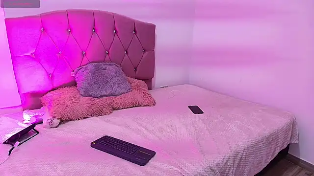 Valentina__Luxx webcam