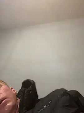 dgamestrong - Dgamestrong's free webcam - UK Sex Cams