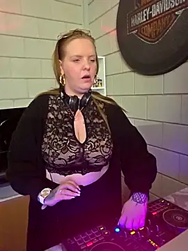 Miss-Melissax webcam