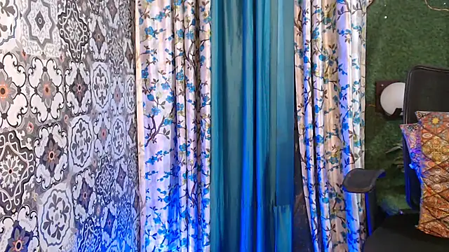 The_Divine_Love webcam