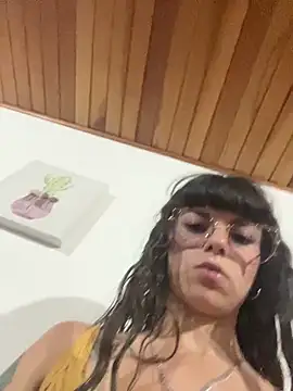 VioletaSubmissive live sex cam