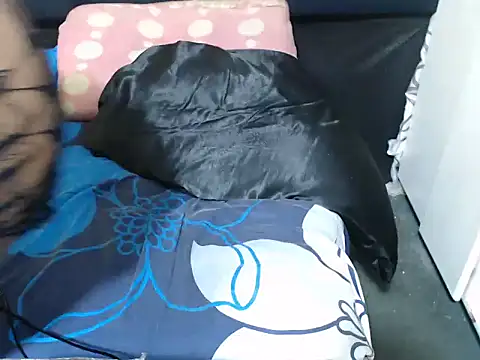 SweetHotBabby18 webcam