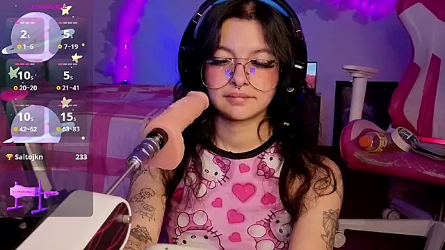 larah_uwu webcam