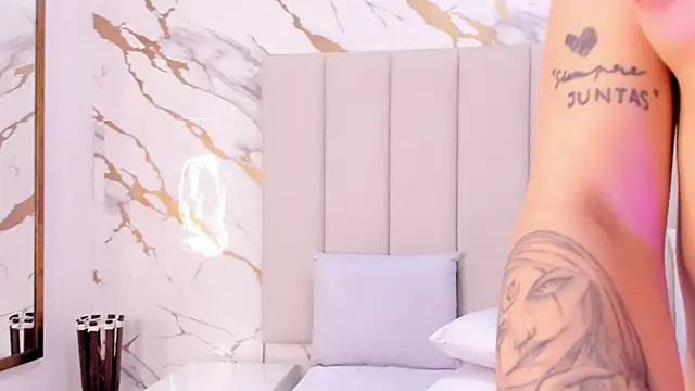 _bella_rossee_ webcam