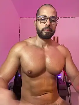 magnumchris - Magnumchris's free webcam - UK Sex Cams