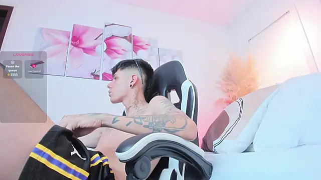 Tommy_valverde webcam