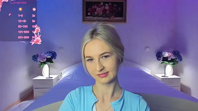 julie_blaze - Julie_Blaze's free webcam - UK Sex Cams