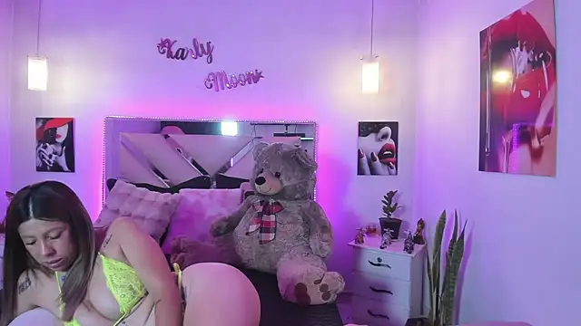 Karly_moon webcam