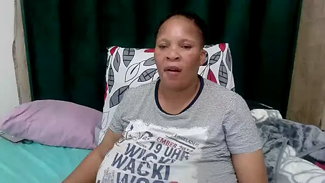 CaramelMelons78 webcam