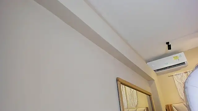 NahimiThompson webcam