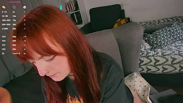 Alice_CutePerv webcam