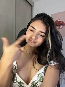 Cat2525's Live Sex Cam Show