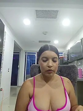 Pretty_Julieta webcam