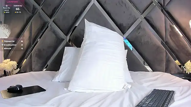 Ivonne_Millerr webcam