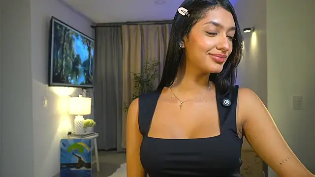kendall_ruiz (F young) - Show surprise