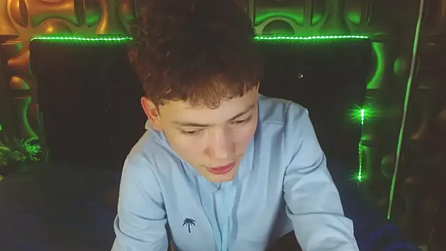 cruz_dante (M twink) - CUMING IN PUBLIC