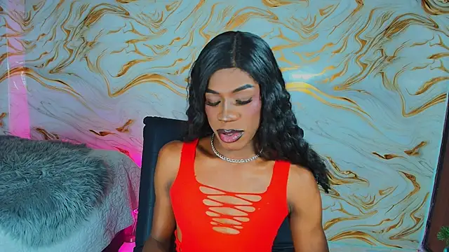 EbonyHansNight webcam