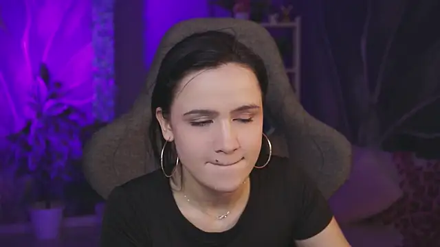 monicafarmer - MonicaFarmer's free webcam - UK Sex Cams