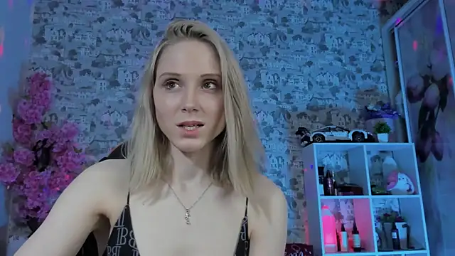 Gina_Gina_love webcam