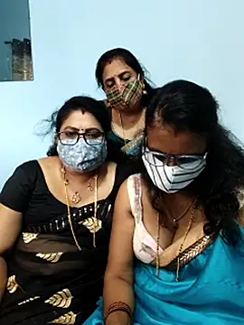 Kannadasexywifes's live cam