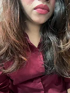 Webcam Model (riya_sharma11)  is live.Free join now!