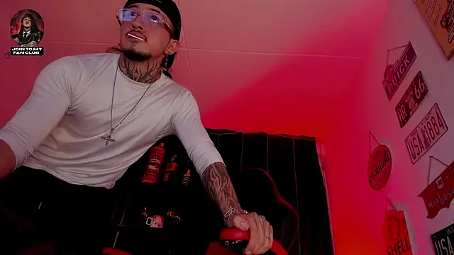 the_beast_master_ webcam