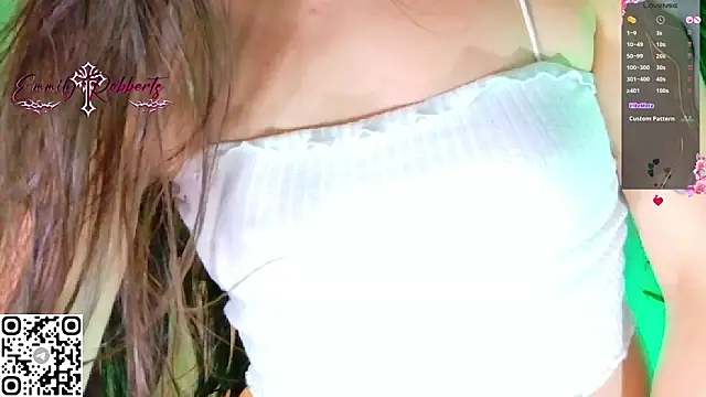 Emmi_Roberts webcam