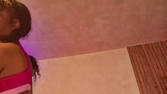 mollyjackson_ webcam