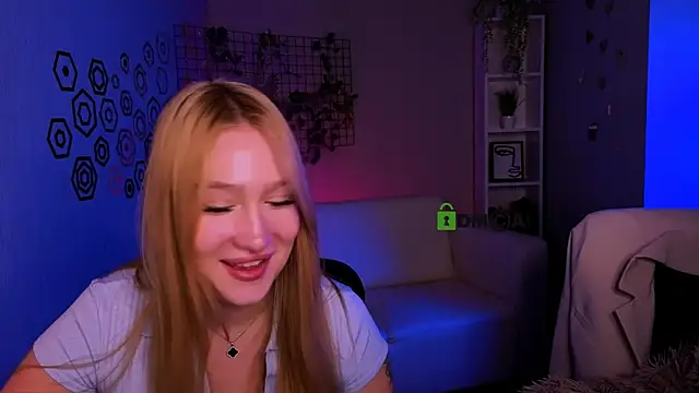 playful_sophie webcam