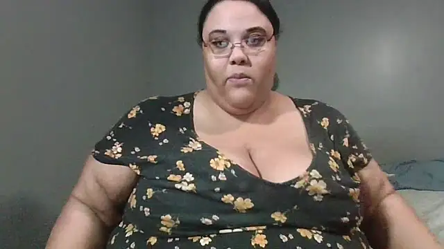 SexyBBW10790 webcam