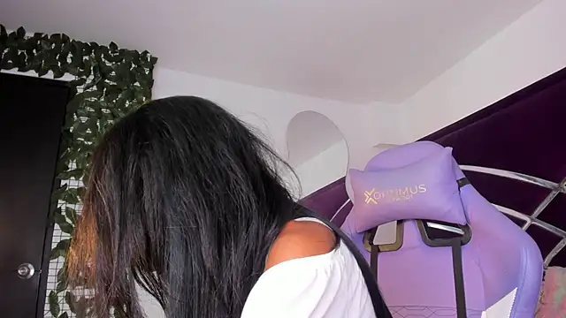 zyrelia_vael - Zyrelia_Vael's free webcam - UK Sex Cams