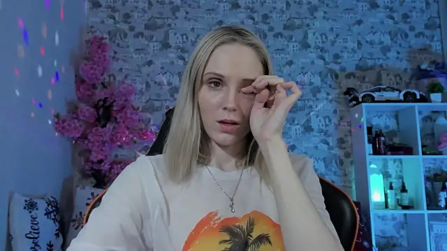 Gina_Gina_love webcam