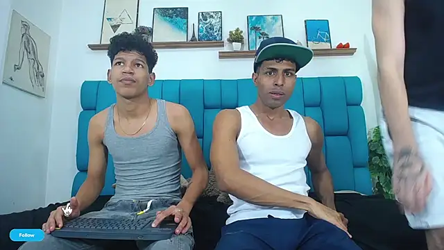 Interracial_Snow_Bunny webcam