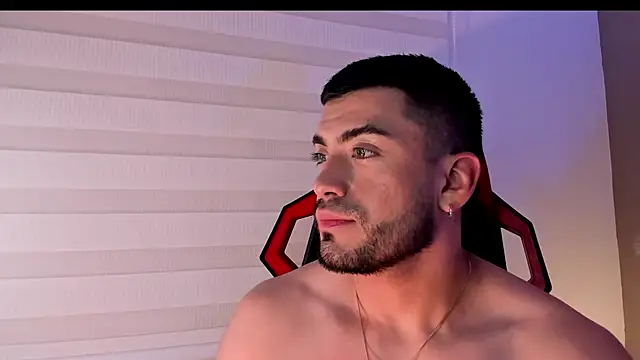 Alexander_Diazz webcam