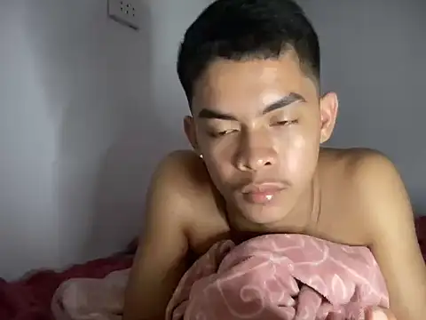 yourhotasian_jhonpol16 webcam