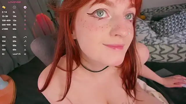 Alice_CutePerv webcam