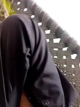 pussyin_monstercock143 webcam