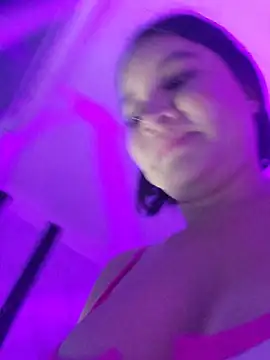 Pretty_Julieta webcam