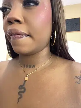 sarahbleer (F young) - so wet pussy🔥