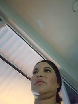 Pretty_Julieta webcam