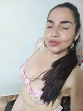 Webcam Model (MaryRoze_)  is live.Free join now!