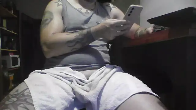 ozzypsico13 - Ozzypsico13's free webcam - UK Sex Cams